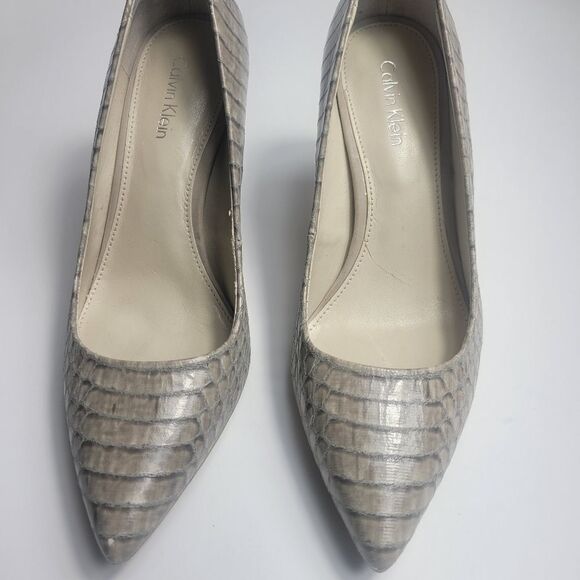 Calvin Klein Snake Skin Gray Pump Women's Shoe - Picture 2 of 8